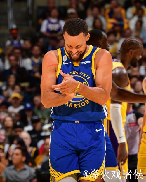 库里贡献13分李凯尔得8分 勇士力克灰熊豪取3连胜位居西部第二 库里贡献13分李凯尔得8分 勇士力克灰熊豪取3连胜位居西部第二