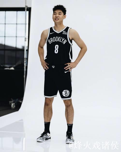 崔永熙发展联盟惊艳表现：三分8投4中，砍下14分4板2助3断2帽